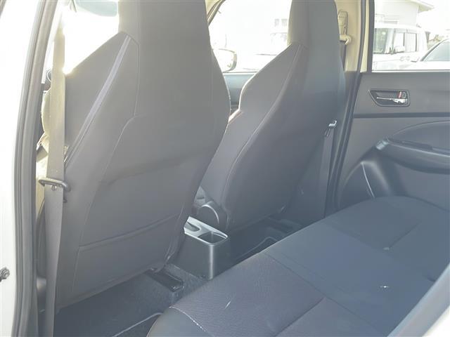 スイフトスポーツ ベースグレード ☆純正SDナビ(フルセグTV/CD,DVD再生/BT)/☆アラウンドビューモニター/☆シートヒーター/☆ローダウン/☆HKSマフラー/☆ビルトインETC/☆純正フロアマット/☆オートライト(34枚目)