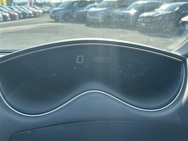 セレナ ハイウェイスター S-ハイブリッド 禁煙 純正ナビ アラウンドユーモニター エマージェンシーブレーキ 3列シート 両側パワスラ コーナーセンサー 純正フロアマット 純正16AW HIDヘッドライト ETC スマートキー プッシュスタート(14枚目)