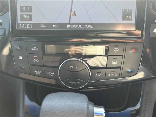 セレナ ハイウェイスター S-ハイブリッド 禁煙 純正ナビ アラウンドユーモニター エマージェンシーブレーキ 3列シート 両側パワスラ コーナーセンサー 純正フロアマット 純正16AW HIDヘッドライト ETC スマートキー プッシュスタート(20枚目)