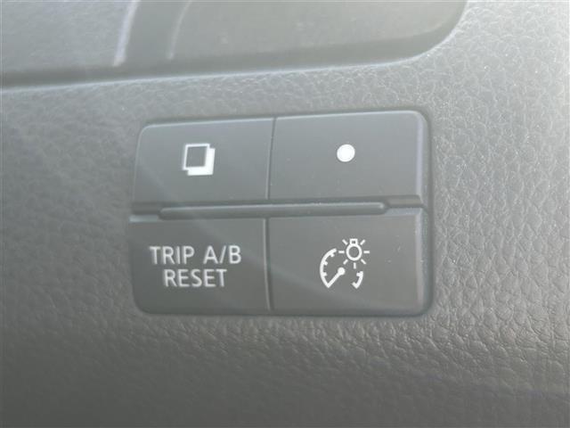 セレナ ハイウェイスター S-ハイブリッド 禁煙 純正ナビ アラウンドユーモニター エマージェンシーブレーキ 3列シート 両側パワスラ コーナーセンサー 純正フロアマット 純正16AW HIDヘッドライト ETC スマートキー プッシュスタート(21枚目)