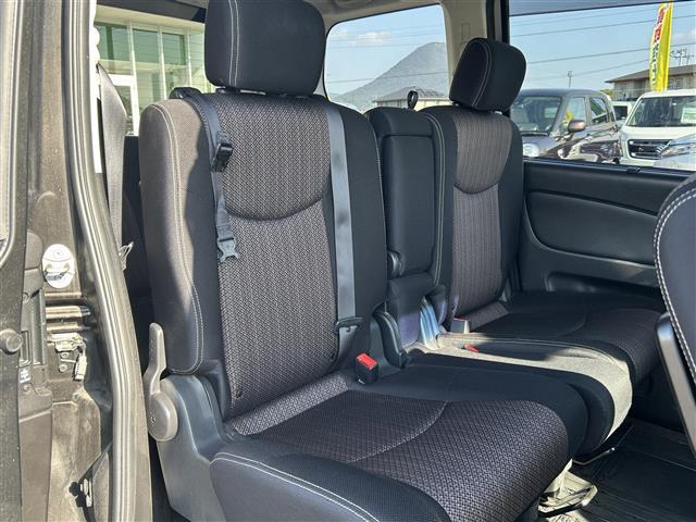 セレナ ハイウェイスター S-ハイブリッド 禁煙 純正ナビ アラウンドユーモニター エマージェンシーブレーキ 3列シート 両側パワスラ コーナーセンサー 純正フロアマット 純正16AW HIDヘッドライト ETC スマートキー プッシュスタート(29枚目)