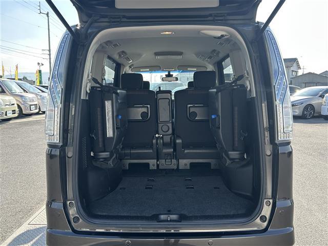 セレナ ハイウェイスター S-ハイブリッド 禁煙 純正ナビ アラウンドユーモニター エマージェンシーブレーキ 3列シート 両側パワスラ コーナーセンサー 純正フロアマット 純正16AW HIDヘッドライト ETC スマートキー プッシュスタート(31枚目)