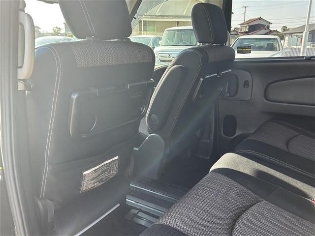 セレナ ハイウェイスター S-ハイブリッド 禁煙 純正ナビ アラウンドユーモニター エマージェンシーブレーキ 3列シート 両側パワスラ コーナーセンサー 純正フロアマット 純正16AW HIDヘッドライト ETC スマートキー プッシュスタート(40枚目)