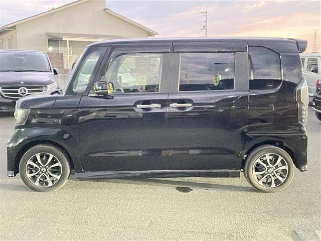 Ｎ－ＢＯＸカスタム Ｇ・Ｌホンダセンシング　社外ナビ（フルセグＴＶ／ＣＤ，ＤＶＤ／ＢＴ）／バックカメラ／ドライブレコーダー／片側パワースライドドア／ビルトインＥＴＣ／オートライト／ターボ／スペアキー（5枚目）