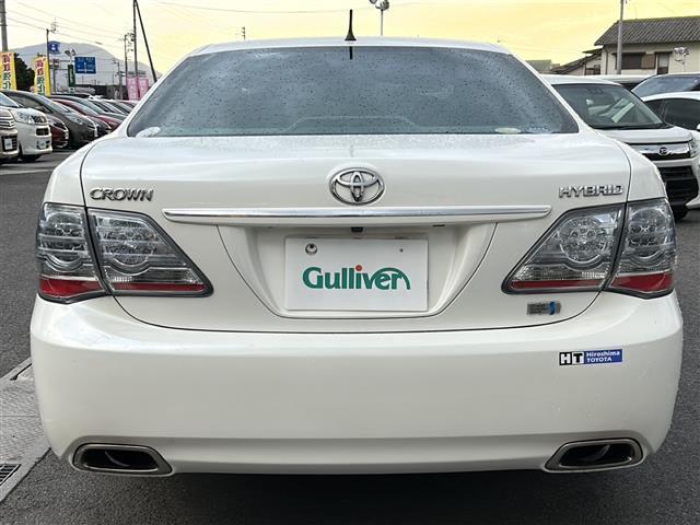 クラウンハイブリッド ベースグレード　純正ナビ（フルセグＴＶ／ＣＤ，ＤＶＤ／ＢＴ）／バックカメラ／サンルーフ／全席パワーシート／シートメモリー／オートライト／ＨＩＤヘッドライト／ビルトインＥＴＣ（5枚目）