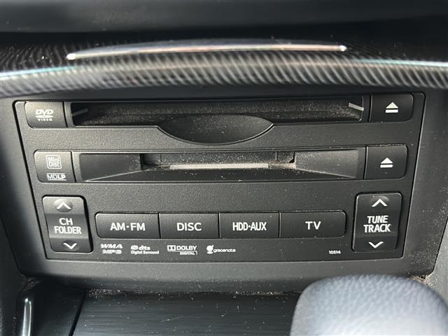 クラウンハイブリッド ベースグレード　純正ナビ（フルセグＴＶ／ＣＤ，ＤＶＤ／ＢＴ）／バックカメラ／サンルーフ／全席パワーシート／シートメモリー／オートライト／ＨＩＤヘッドライト／ビルトインＥＴＣ（12枚目）