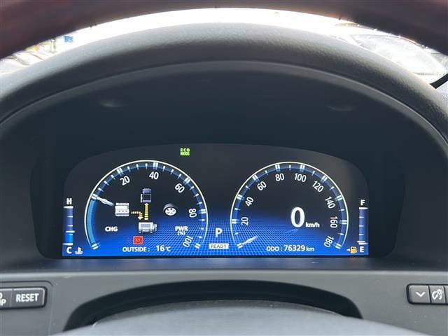 クラウンハイブリッド ベースグレード　純正ナビ（フルセグＴＶ／ＣＤ，ＤＶＤ／ＢＴ）／バックカメラ／サンルーフ／全席パワーシート／シートメモリー／オートライト／ＨＩＤヘッドライト／ビルトインＥＴＣ（21枚目）