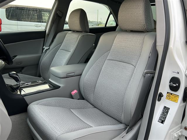 クラウンハイブリッド ベースグレード　純正ナビ（フルセグＴＶ／ＣＤ，ＤＶＤ／ＢＴ）／バックカメラ／サンルーフ／全席パワーシート／シートメモリー／オートライト／ＨＩＤヘッドライト／ビルトインＥＴＣ（34枚目）