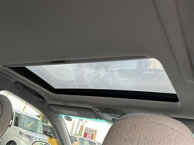 クラウンハイブリッド ベースグレード　純正ナビ（フルセグＴＶ／ＣＤ，ＤＶＤ／ＢＴ）／バックカメラ／サンルーフ／全席パワーシート／シートメモリー／オートライト／ＨＩＤヘッドライト／ビルトインＥＴＣ（41枚目）