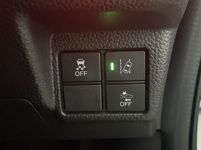 Ｎ－ＢＯＸカスタム Ｇ・Ｌターボホンダセンシング　純正８インチディーラーＯＰナビ（フルセグＴＶ／ＣＤ，ＤＶＤ／ＢＴ）／バックカメラ／ドライブレコーダー／両側パワースライドドア／コーナーセンサー／ビルトインＥＴＣ／オートライト／ターボ（23枚目）