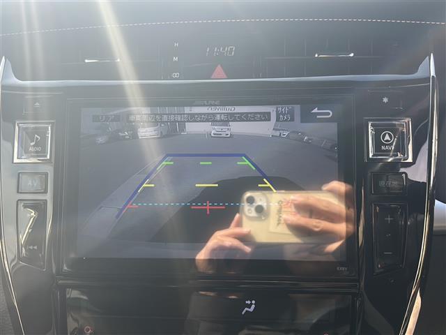 ハリアー 社外ナビ(フルセグTV/CD,DVD/BT)/バックカメラ/電動リアゲート/ドライブレコーダー/パワーシート/社外アルミホイール/ローダウン/オートライト/アイドリングストップ(14枚目)