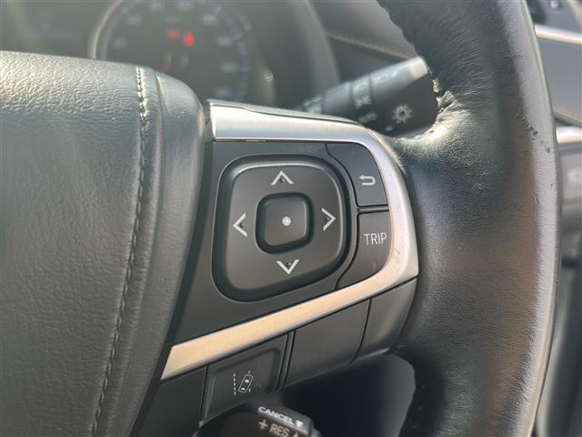 ハリアー 社外ナビ(フルセグTV/CD,DVD/BT)/バックカメラ/電動リアゲート/ドライブレコーダー/パワーシート/社外アルミホイール/ローダウン/オートライト/アイドリングストップ(19枚目)