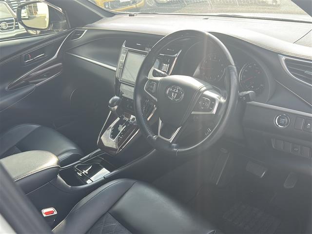 ハリアー 社外ナビ(フルセグTV/CD,DVD/BT)/バックカメラ/電動リアゲート/ドライブレコーダー/パワーシート/社外アルミホイール/ローダウン/オートライト/アイドリングストップ(32枚目)