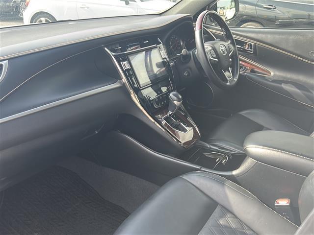 ハリアー 社外ナビ(フルセグTV/CD,DVD/BT)/バックカメラ/電動リアゲート/ドライブレコーダー/パワーシート/社外アルミホイール/ローダウン/オートライト/アイドリングストップ(33枚目)