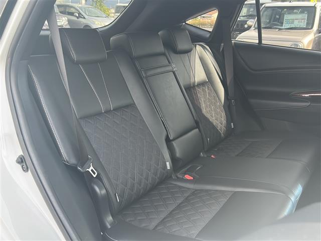 ハリアー 社外ナビ(フルセグTV/CD,DVD/BT)/バックカメラ/電動リアゲート/ドライブレコーダー/パワーシート/社外アルミホイール/ローダウン/オートライト/アイドリングストップ(35枚目)