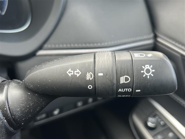 ハリアー Ｚ　レザーパッケージ　Ｔ－Ｃｏｎｎｅｃｔ　ＳＤナビ＋ＪＢＬプレミアムサウンドシステム（フルセグＴＶ／ＢＴ）／ＡＶＭ／ＨＵＤ／ＢＳＭ／デジタルインナーミラー／ステアリングヒーター／モデリスタ／ガラスルーフ／ＥＴＣ２．０（17枚目）