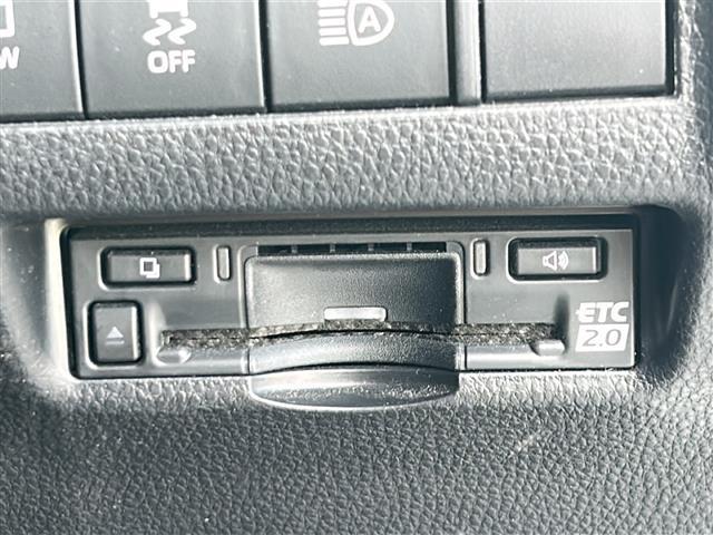 ハリアー Ｚ　レザーパッケージ　Ｔ－Ｃｏｎｎｅｃｔ　ＳＤナビ＋ＪＢＬプレミアムサウンドシステム（フルセグＴＶ／ＢＴ）／ＡＶＭ／ＨＵＤ／ＢＳＭ／デジタルインナーミラー／ステアリングヒーター／モデリスタ／ガラスルーフ／ＥＴＣ２．０（25枚目）