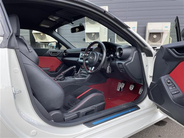 GR86 RZ 1オーナー/6MT/クルコン/ハーフレザー(18枚目)