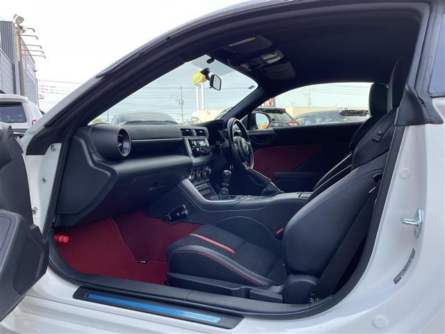 GR86 RZ 1オーナー/6MT/クルコン/ハーフレザー(20枚目)