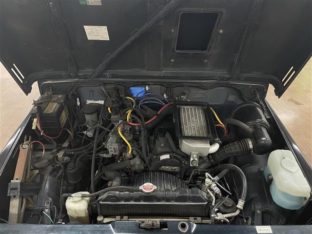 ジムニー ワイルドウインドリミテッド　５ＭＴ／リフトアップ／マッドタイヤ／マフラー（23枚目）