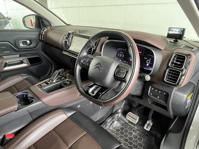 Ｃ５エアクロス シャイン　ナッパレザーパッケージ　ナッパレザーＰＫＧ　純正ディスプレイオーディオナビ　Ｂｌｕｅｔｏｏｔｈ／ＵＳＢ／ＡｐｐｌｅＣａｒＰｌａｙ／ＡｎｄｒｏｉｄＡｕｔｏ　パノラマＳＲ　ハンズフリーパワーバックドア　トラフィックサイン　ＢＳＭ（27枚目）