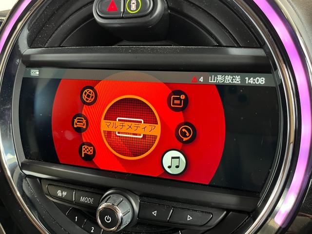 ＭＩＮＩ ワン　クロスオーバー　純正ナビ　Ｂｌｕｅｔｏｏｔｈ　ドライブレコーダー　衝突被害軽減システム　クルーズコントロール　バックカメラ　ベージュレザーシート　パワーバックドア　ＬＥＤヘッドライト　スマートキー　ＥＴＣ　禁煙車（9枚目）