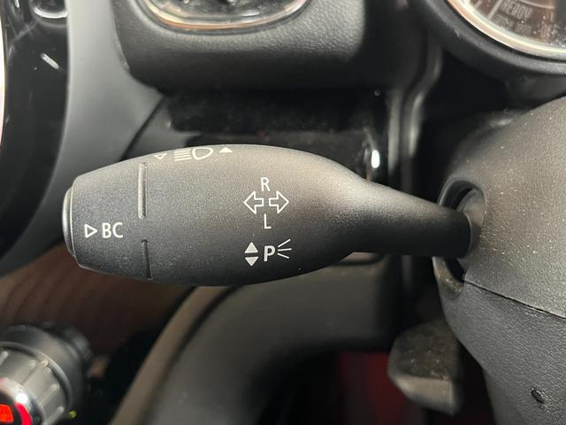 ＭＩＮＩ ワン　クロスオーバー　純正ナビ　Ｂｌｕｅｔｏｏｔｈ　ドライブレコーダー　衝突被害軽減システム　クルーズコントロール　バックカメラ　ベージュレザーシート　パワーバックドア　ＬＥＤヘッドライト　スマートキー　ＥＴＣ　禁煙車（17枚目）