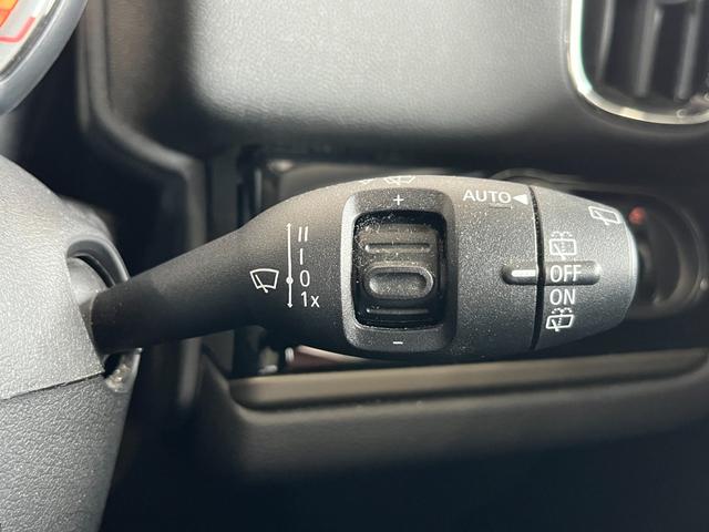 ＭＩＮＩ ワン　クロスオーバー　純正ナビ　Ｂｌｕｅｔｏｏｔｈ　ドライブレコーダー　衝突被害軽減システム　クルーズコントロール　バックカメラ　ベージュレザーシート　パワーバックドア　ＬＥＤヘッドライト　スマートキー　ＥＴＣ　禁煙車（18枚目）