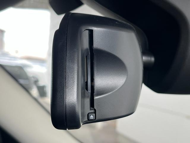 ＭＩＮＩ ワン　クロスオーバー　純正ナビ　Ｂｌｕｅｔｏｏｔｈ　ドライブレコーダー　衝突被害軽減システム　クルーズコントロール　バックカメラ　ベージュレザーシート　パワーバックドア　ＬＥＤヘッドライト　スマートキー　ＥＴＣ　禁煙車（19枚目）