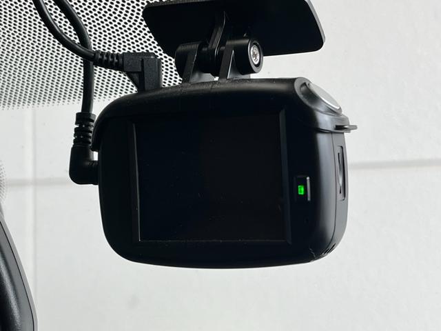 ＭＩＮＩ ワン　クロスオーバー　純正ナビ　Ｂｌｕｅｔｏｏｔｈ　ドライブレコーダー　衝突被害軽減システム　クルーズコントロール　バックカメラ　ベージュレザーシート　パワーバックドア　ＬＥＤヘッドライト　スマートキー　ＥＴＣ　禁煙車（20枚目）