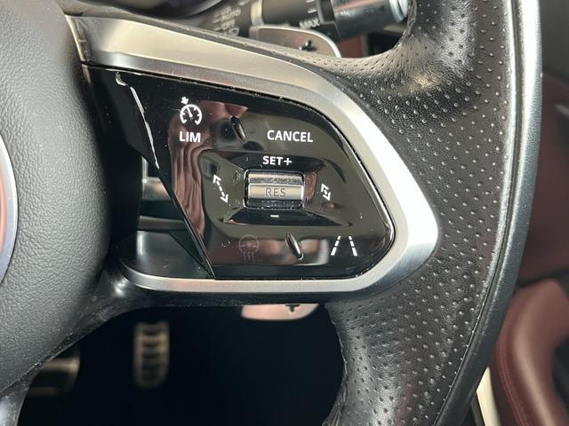 Eペイス R‐ダイナミック SE D200 MERIDIANオーディオ 純正ナビ AppleCarplay 360°カメラ アダプティブクルーズコントロール レーンキープアシスト ブラインドスポットモニター レザーシート シートヒーター(17枚目)