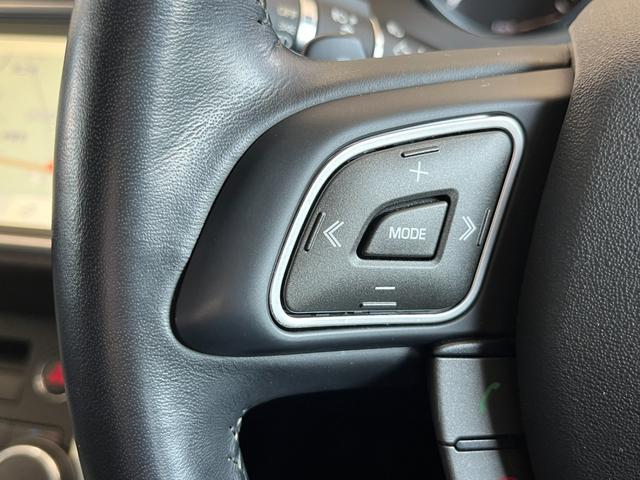 レンジローバーイヴォーク ＳＥ　純正ナビ　３６０°カメラ　フルセグＴＶ　電動リアゲート　ハーフレザーシート　ＭＥＲＩＤＩＡＮオーディオ　クルーズコントロール　パドルシフト（15枚目）