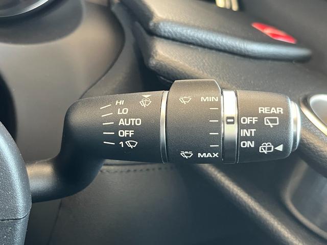 レンジローバーイヴォーク ＳＥ　純正ナビ　３６０°カメラ　フルセグＴＶ　電動リアゲート　ハーフレザーシート　ＭＥＲＩＤＩＡＮオーディオ　クルーズコントロール　パドルシフト（20枚目）