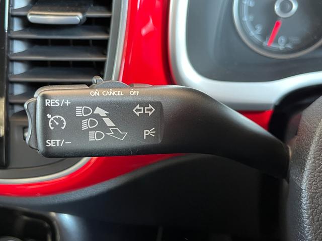 ザ・ビートル デザイン 純正SDナビ フルセグTV オートライト Bluetooth/USB 純正フロアマット HIDヘッドライト 電動格納ミラー 横滑り防止装置 ブラインドスポットモニター クルーズコントロール ESC(16枚目)