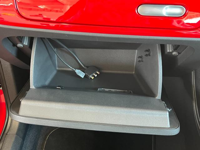 ザ・ビートル デザイン 純正SDナビ フルセグTV オートライト Bluetooth/USB 純正フロアマット HIDヘッドライト 電動格納ミラー 横滑り防止装置 ブラインドスポットモニター クルーズコントロール ESC(24枚目)