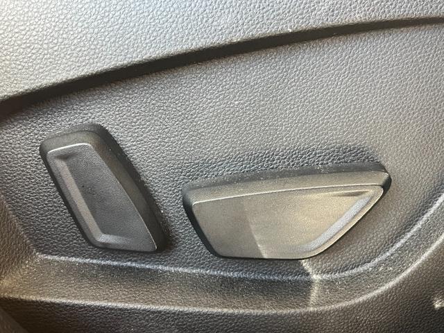 キャプチャー インテンス 純正HDDナビ 360°カメラ ETC Bluetooth/USB 運転席パワーシート 運転席/助手席シートヒーター ルーフレール オートライト コーナーセンサー 横滑り防止装置 電動格納ミラー(26枚目)