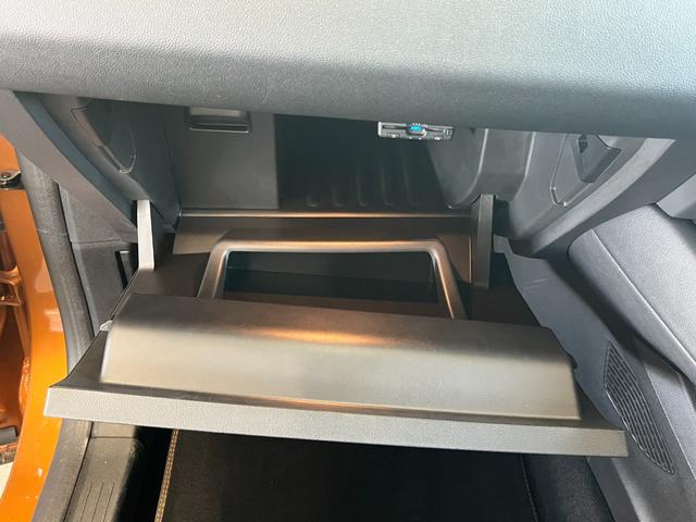 キャプチャー インテンス 純正HDDナビ 360°カメラ ETC Bluetooth/USB 運転席パワーシート 運転席/助手席シートヒーター ルーフレール オートライト コーナーセンサー 横滑り防止装置 電動格納ミラー(29枚目)