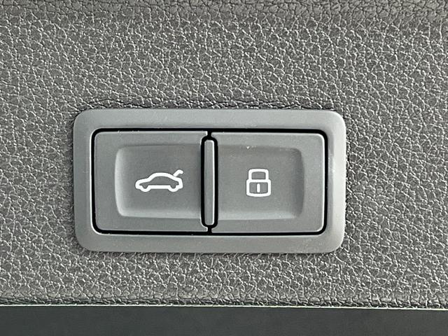 Q3スポーツバック 35TDIクワトロ Sライン 純正HDDナビ 360°カメラ ETC2.0 Bluetooth/USB 運転席/助手席パワーシート 運転席/助手席シートヒーター ハーフレザーシート 電動リアゲート オートライト コーナーセンサー(40枚目)