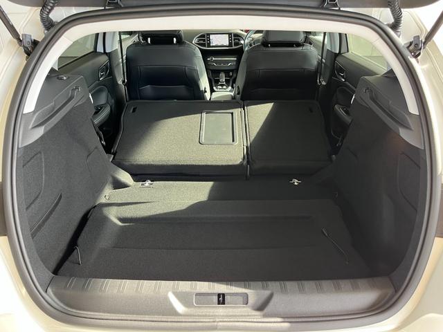 308 テックパックエディション ブルーHDi ・純正ナビ・レーンキープアシスト・アイドリングストップ・ETC・オートライト・アダプティブクルーズコントロール・ブラインドスポットモニター・コーナーセンサー・バックカメラ(35枚目)