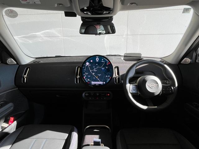 MINI SE オール4 純正ナビ アダプティブクルーズコントロール オートライト オートハイビーム パワーシート パワーバックドア フットオープナ シートヒーター シートマッサージ機能 ハーフレザー(5枚目)