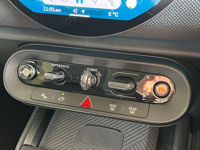 MINI SE オール4 純正ナビ アダプティブクルーズコントロール オートライト オートハイビーム パワーシート パワーバックドア フットオープナ シートヒーター シートマッサージ機能 ハーフレザー(14枚目)