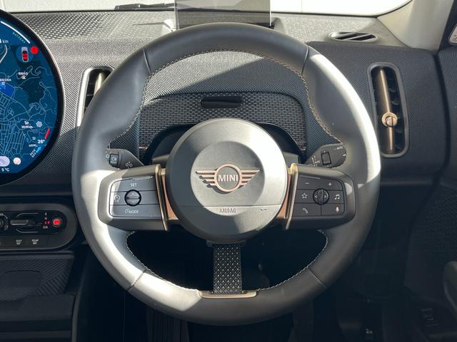 MINI SE オール4 純正ナビ アダプティブクルーズコントロール オートライト オートハイビーム パワーシート パワーバックドア フットオープナ シートヒーター シートマッサージ機能 ハーフレザー(16枚目)