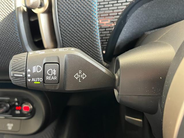 MINI SE オール4 純正ナビ アダプティブクルーズコントロール オートライト オートハイビーム パワーシート パワーバックドア フットオープナ シートヒーター シートマッサージ機能 ハーフレザー(19枚目)