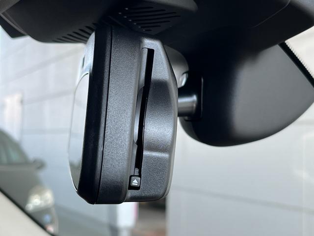 MINI SE オール4 純正ナビ アダプティブクルーズコントロール オートライト オートハイビーム パワーシート パワーバックドア フットオープナ シートヒーター シートマッサージ機能 ハーフレザー(21枚目)