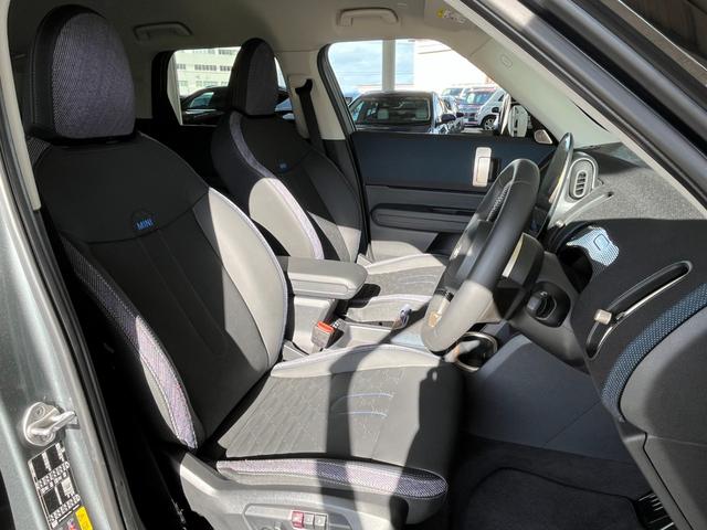 MINI SE オール4 純正ナビ アダプティブクルーズコントロール オートライト オートハイビーム パワーシート パワーバックドア フットオープナ シートヒーター シートマッサージ機能 ハーフレザー(23枚目)