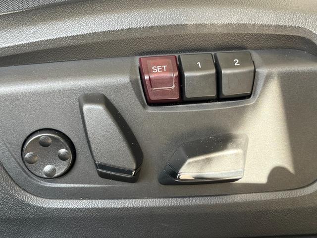 MINI SE オール4 純正ナビ アダプティブクルーズコントロール オートライト オートハイビーム パワーシート パワーバックドア フットオープナ シートヒーター シートマッサージ機能 ハーフレザー(24枚目)