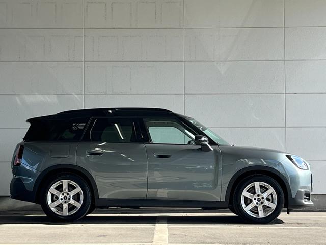 MINI SE オール4 純正ナビ アダプティブクルーズコントロール オートライト オートハイビーム パワーシート パワーバックドア フットオープナ シートヒーター シートマッサージ機能 ハーフレザー(43枚目)