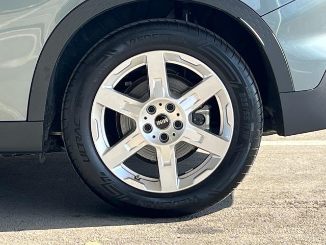 MINI SE オール4 純正ナビ アダプティブクルーズコントロール オートライト オートハイビーム パワーシート パワーバックドア フットオープナ シートヒーター シートマッサージ機能 ハーフレザー(47枚目)