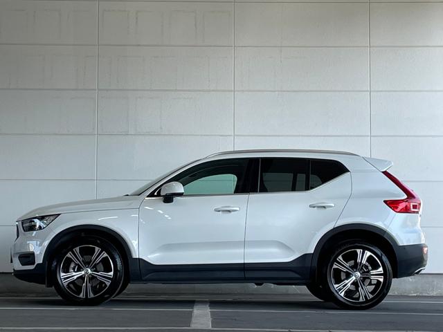 ＸＣ４０ Ｔ４　ＡＷＤ　インスクリプション　ワンオーナー　ＨａｒｍａｎＫａｒｄｏｎサウンドシステム　純正メーカーナビ　全周囲カメラ　フルセグＴＶ　アダプティブクルーズコントロール　パイロットアシスト　レーンキーピングアシスト　シートヒーター（38枚目）