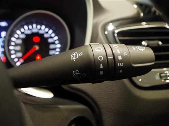 ジープ・コンパス リミテッド　Ｂｅａｔｓ　Ａｕｄｉｏプレミアムサウンドシステムスピーカー　アダプティブクルーズコントロール　車線逸脱警報プラス　前面衝突警報　ブラインドスポット　純正ナビ　ＡｐｐｌｅＣａｒＰｌａｙ（16枚目）